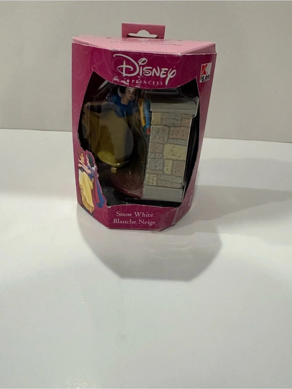 BRAND NEW Disney Snow White Chimney Ornament